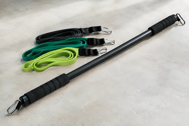 Barre d’entraînement avec attaches pour bandes de résistance